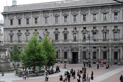 Una veduta di palazzo Marino sede del comune di Milano