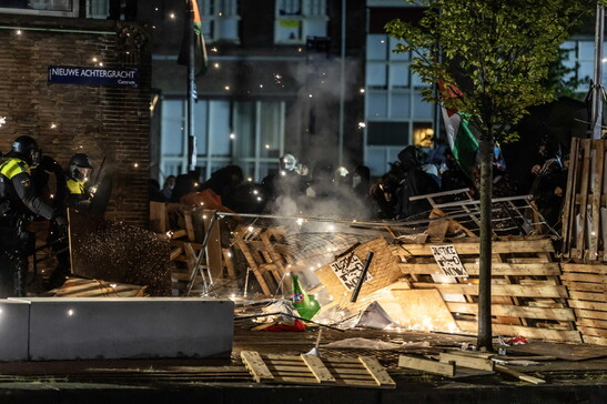 La Polizia sgombera il sit-in pro-Palestina all'ateneo di Amsterdam